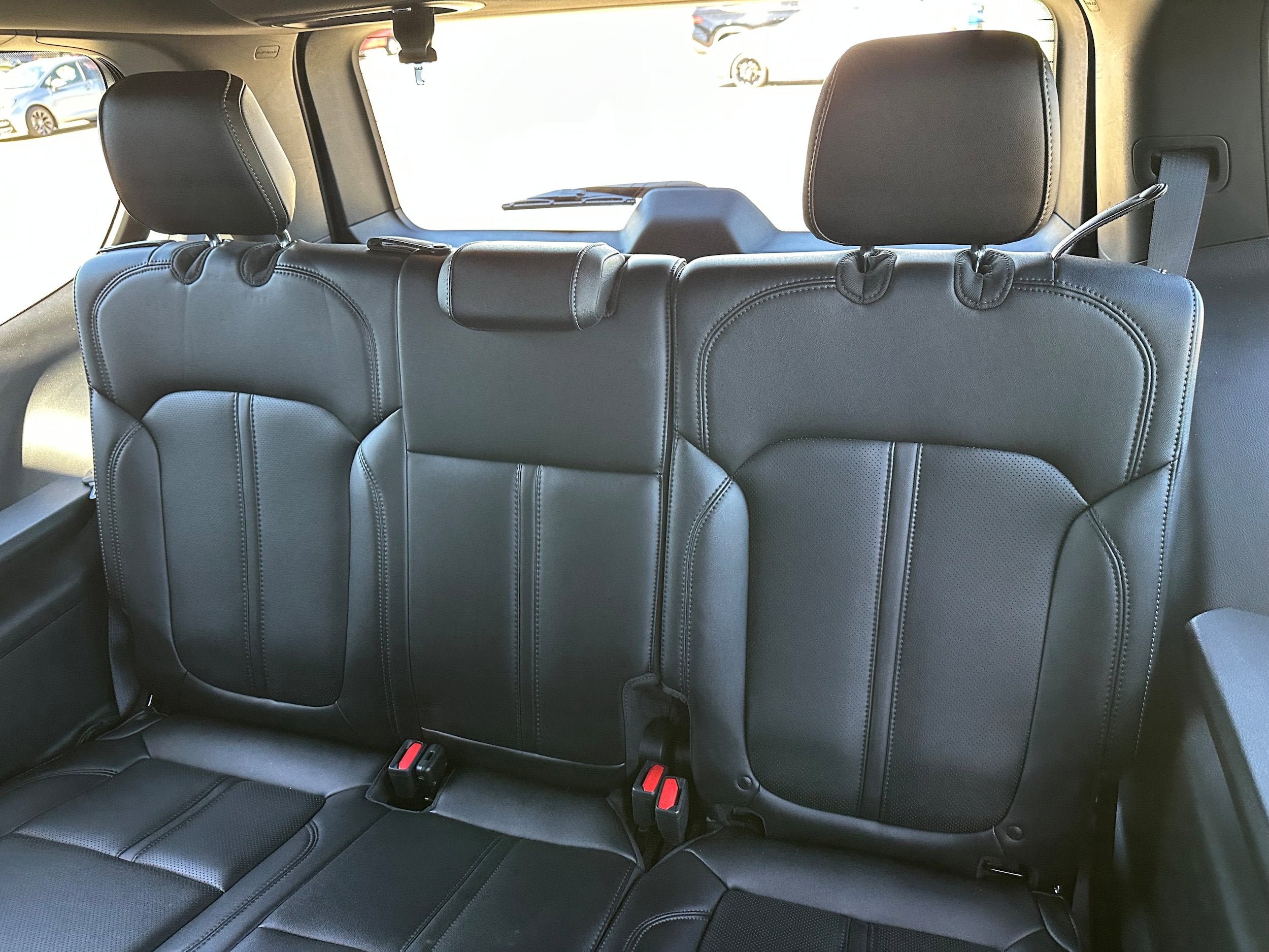 2022 Jeep Wagoneer Base