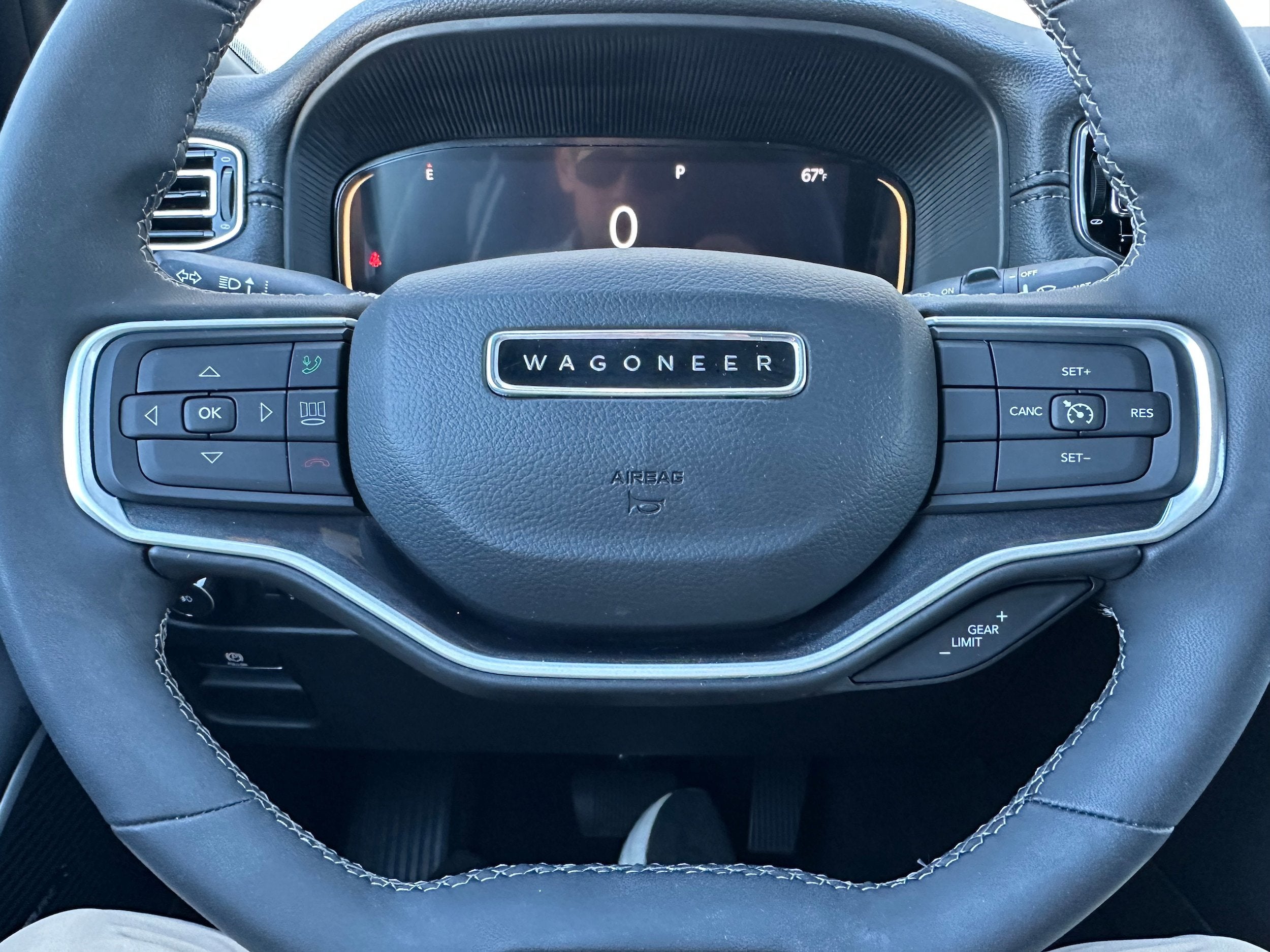 2022 Jeep Wagoneer Base