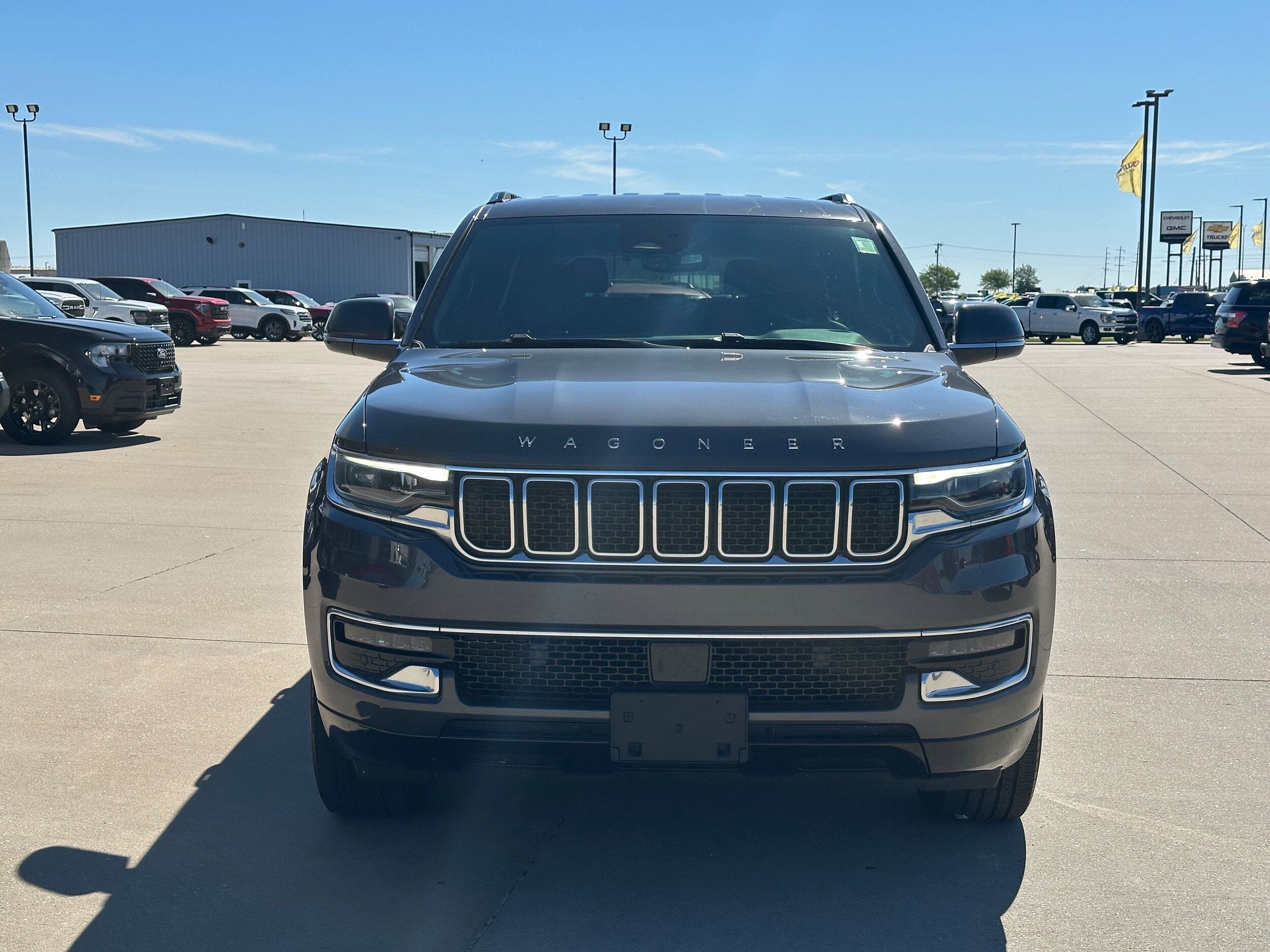 2022 Jeep Wagoneer Base