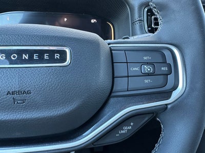2022 Jeep Wagoneer Base
