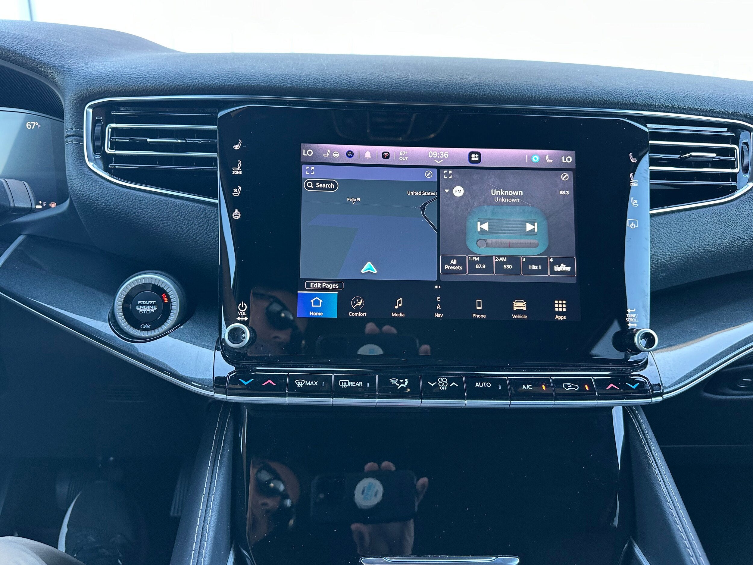 2022 Jeep Wagoneer Base