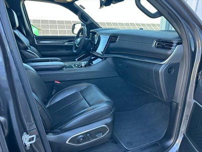 2022 Jeep Wagoneer Base