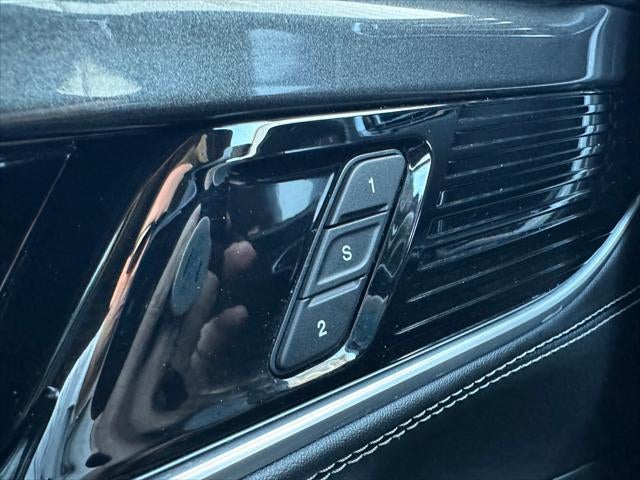 2022 Jeep Wagoneer Base