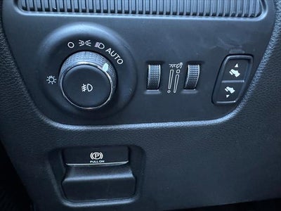 2022 Jeep Wagoneer Base