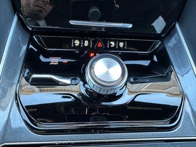 2022 Jeep Wagoneer Base