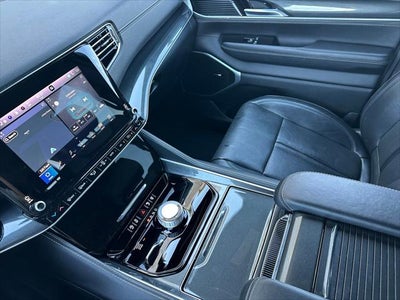 2022 Jeep Wagoneer Base