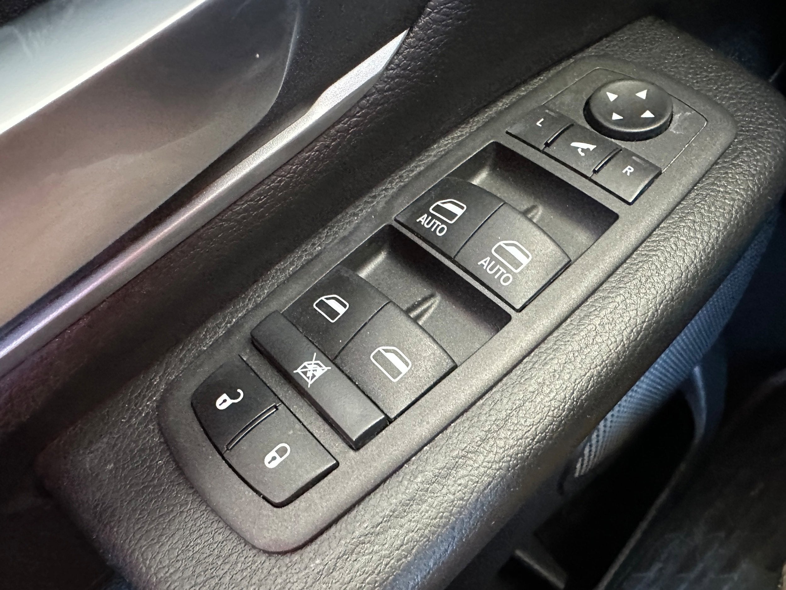 2023 RAM 1500 Base