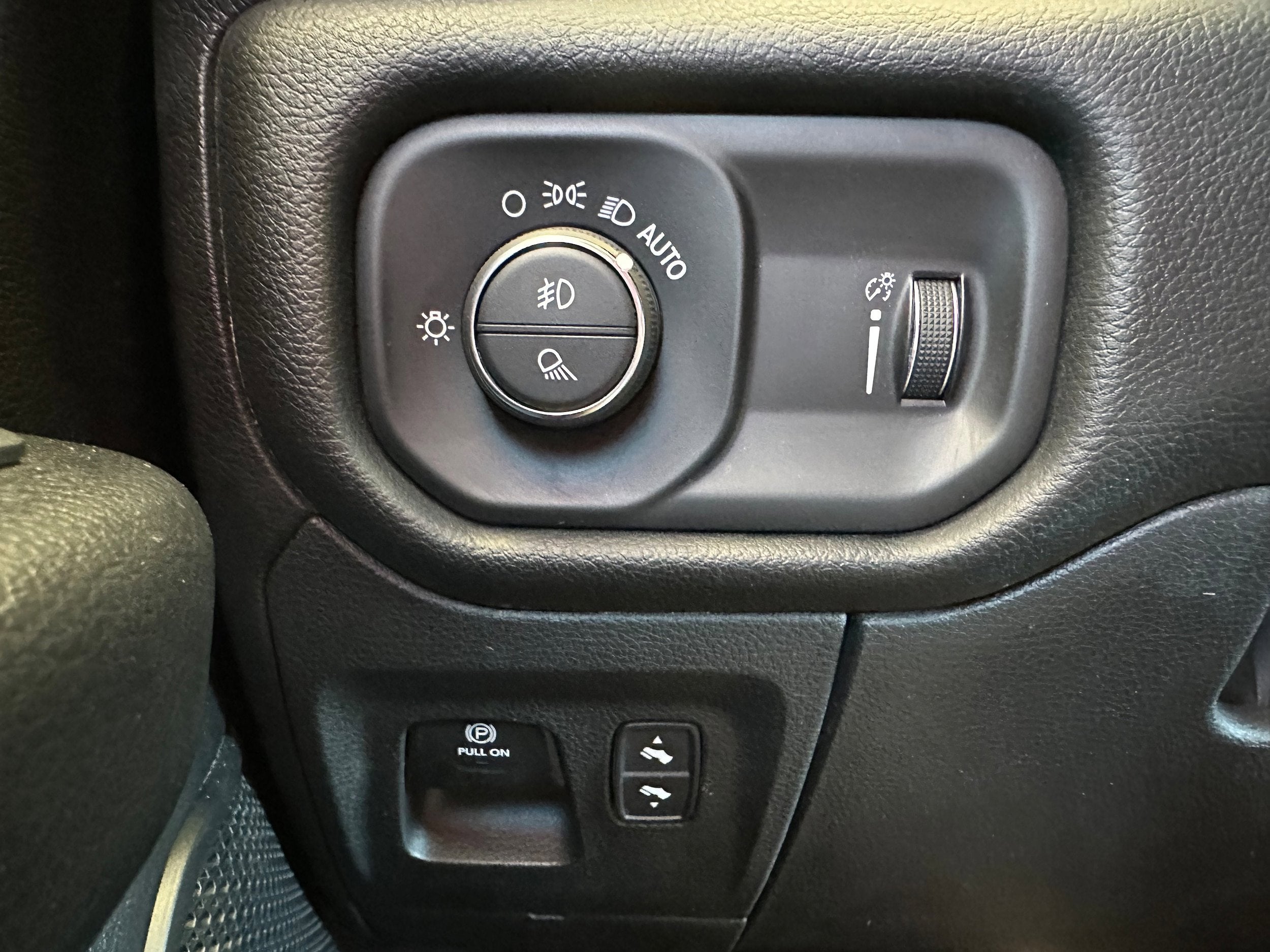 2023 RAM 1500 Base
