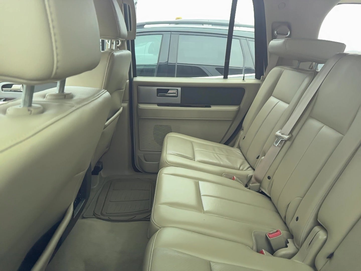 2014 Ford Expedition Base