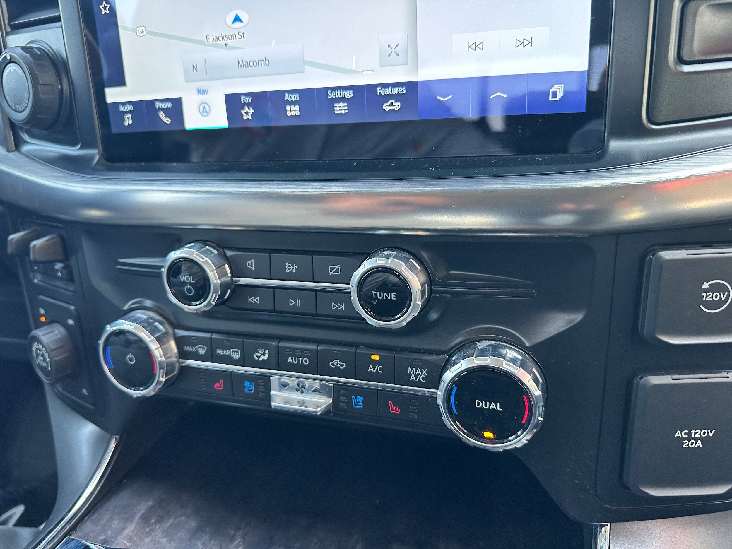 2022 Ford F-150 Base