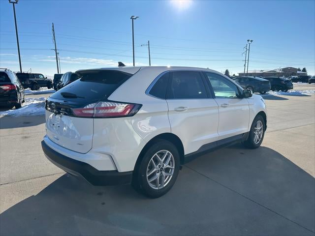2022 Ford Edge Base