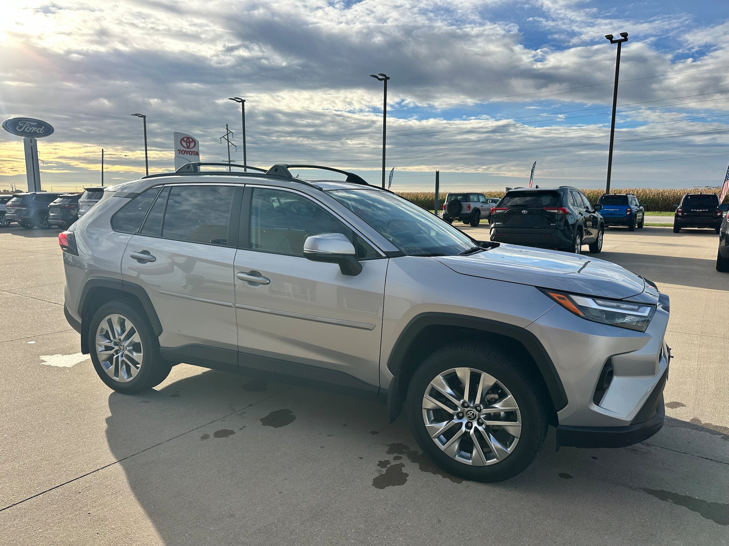 2025 Toyota RAV4 XLE Premium