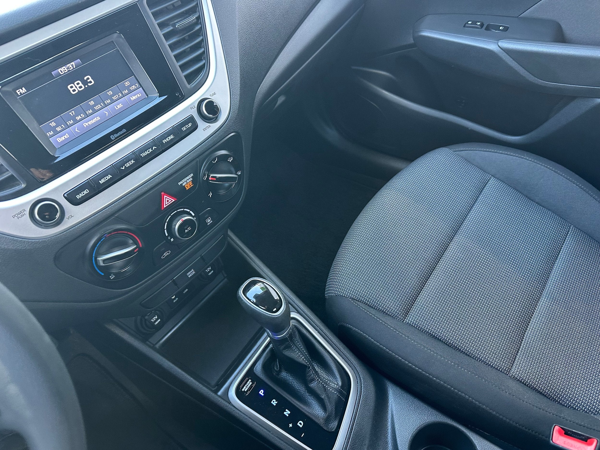 2022 Hyundai Accent Base