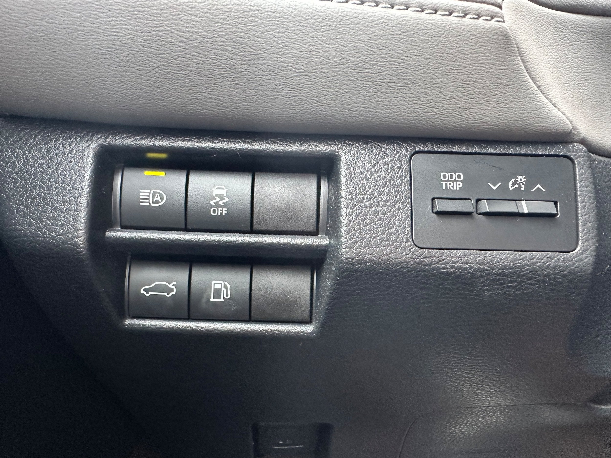 2021 Toyota Avalon Hybrid XLE