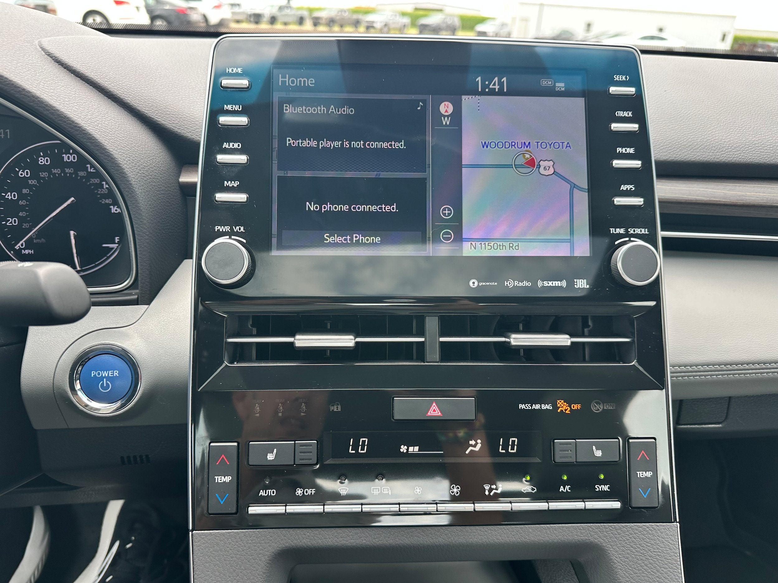 2021 Toyota Avalon Hybrid XLE