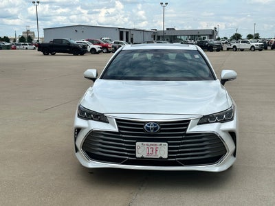 2021 Toyota Avalon Hybrid XLE