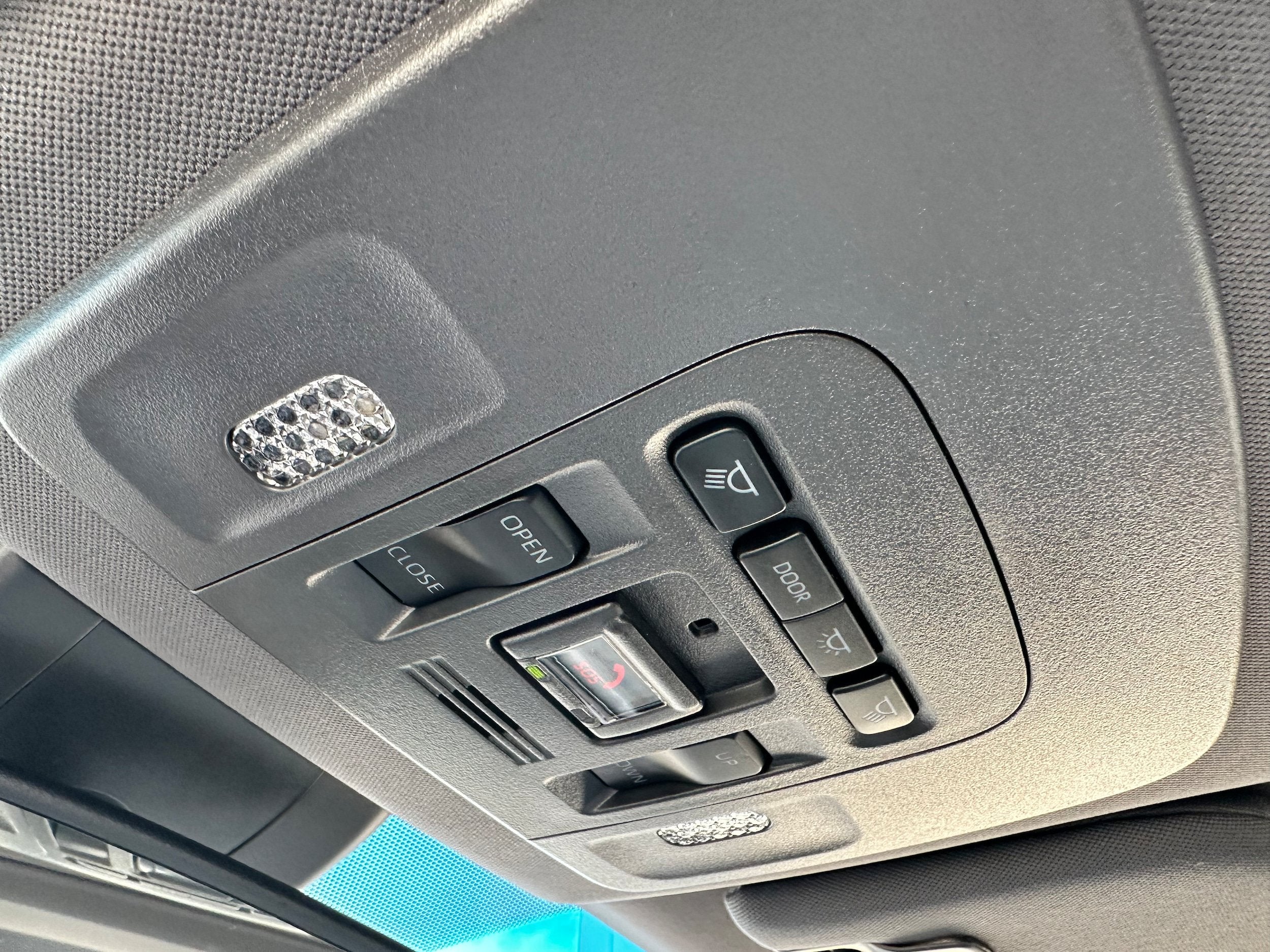 2021 Toyota Avalon Hybrid XLE
