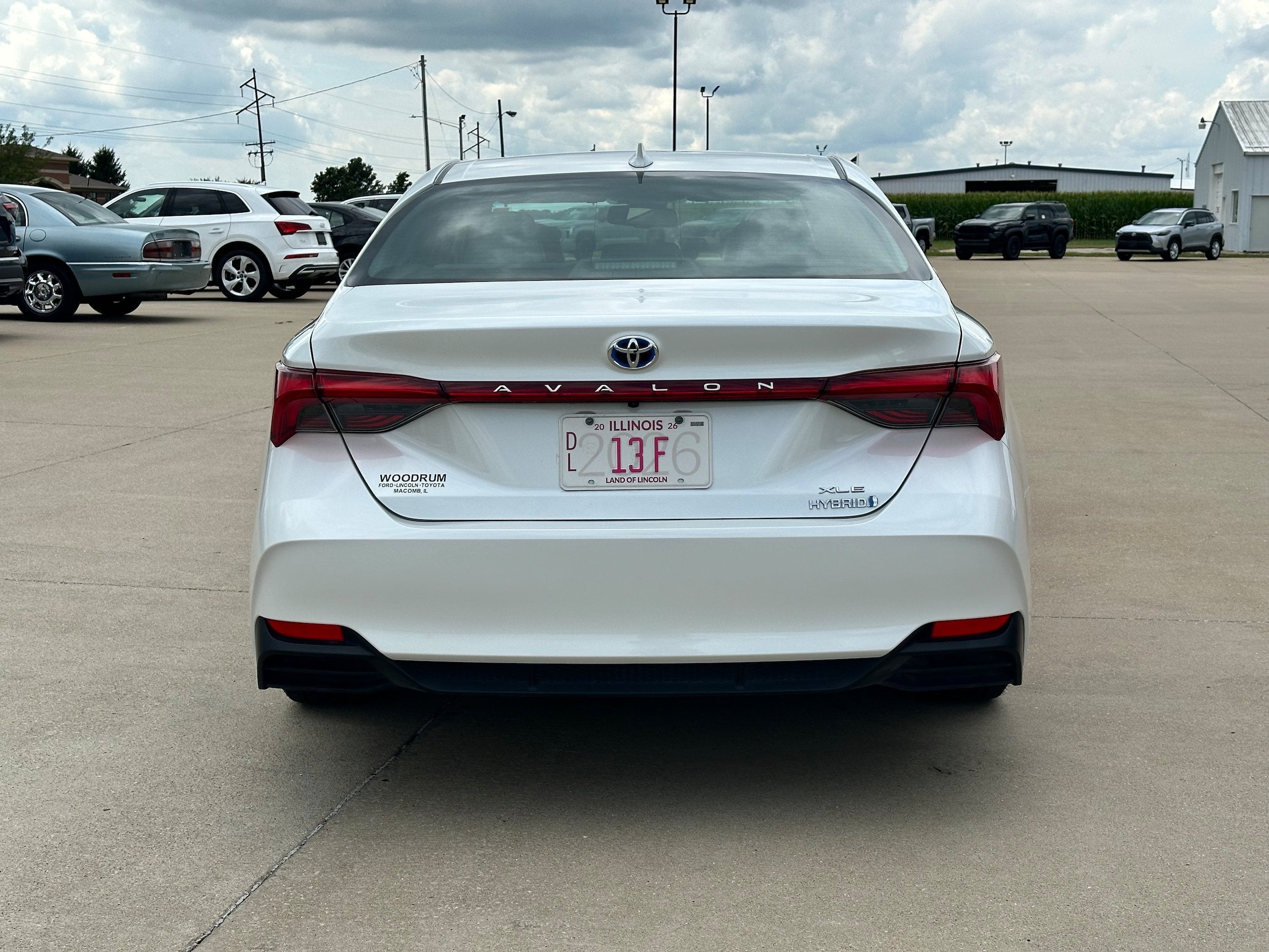 2021 Toyota Avalon Hybrid XLE