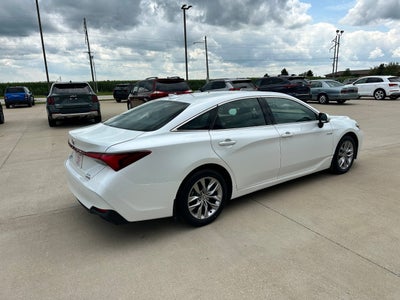 2021 Toyota Avalon Hybrid XLE