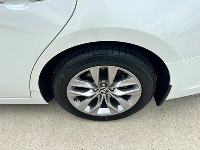 2021 Toyota Avalon Hybrid XLE