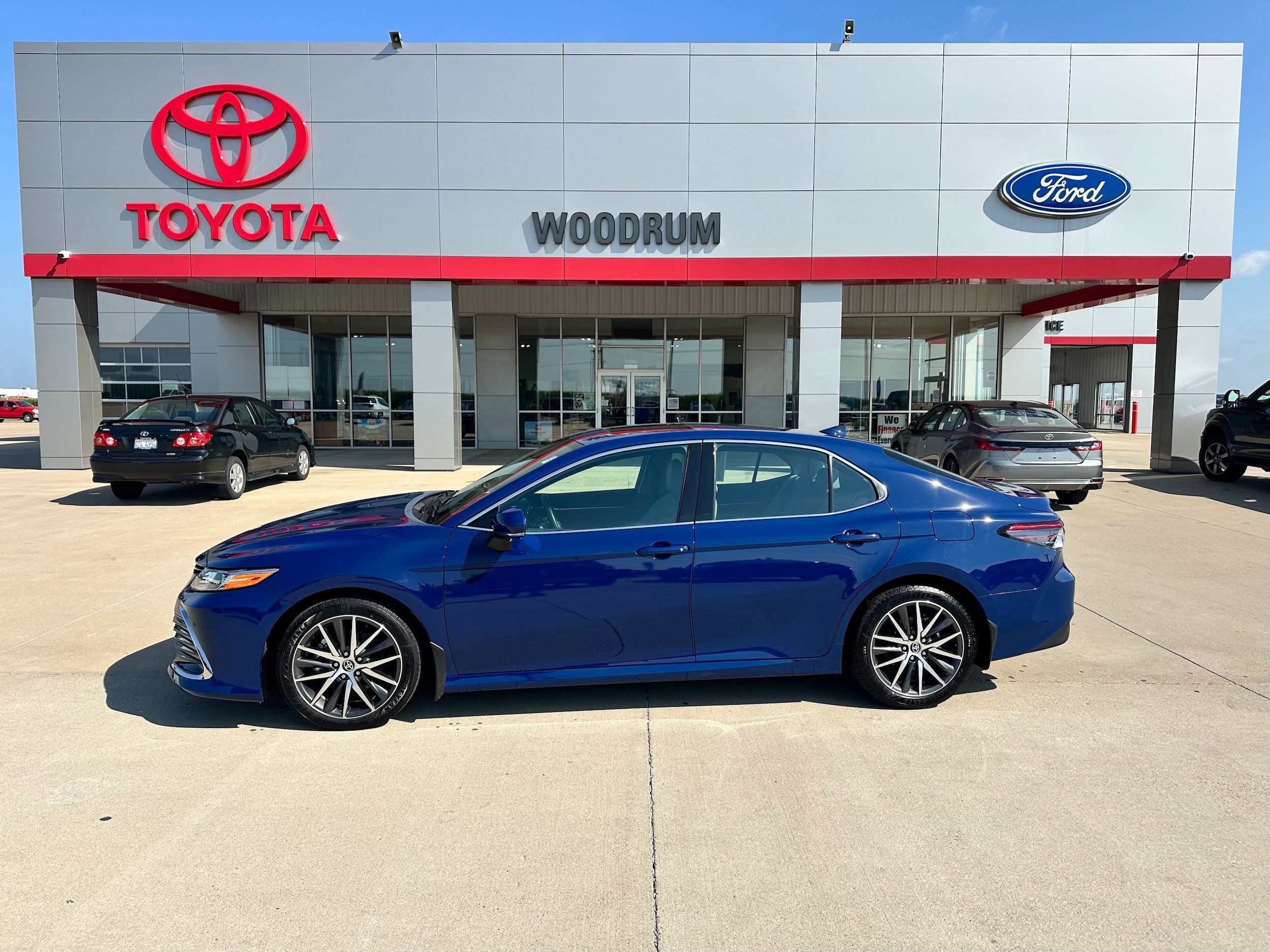 2024 Toyota Camry Hybrid XLE