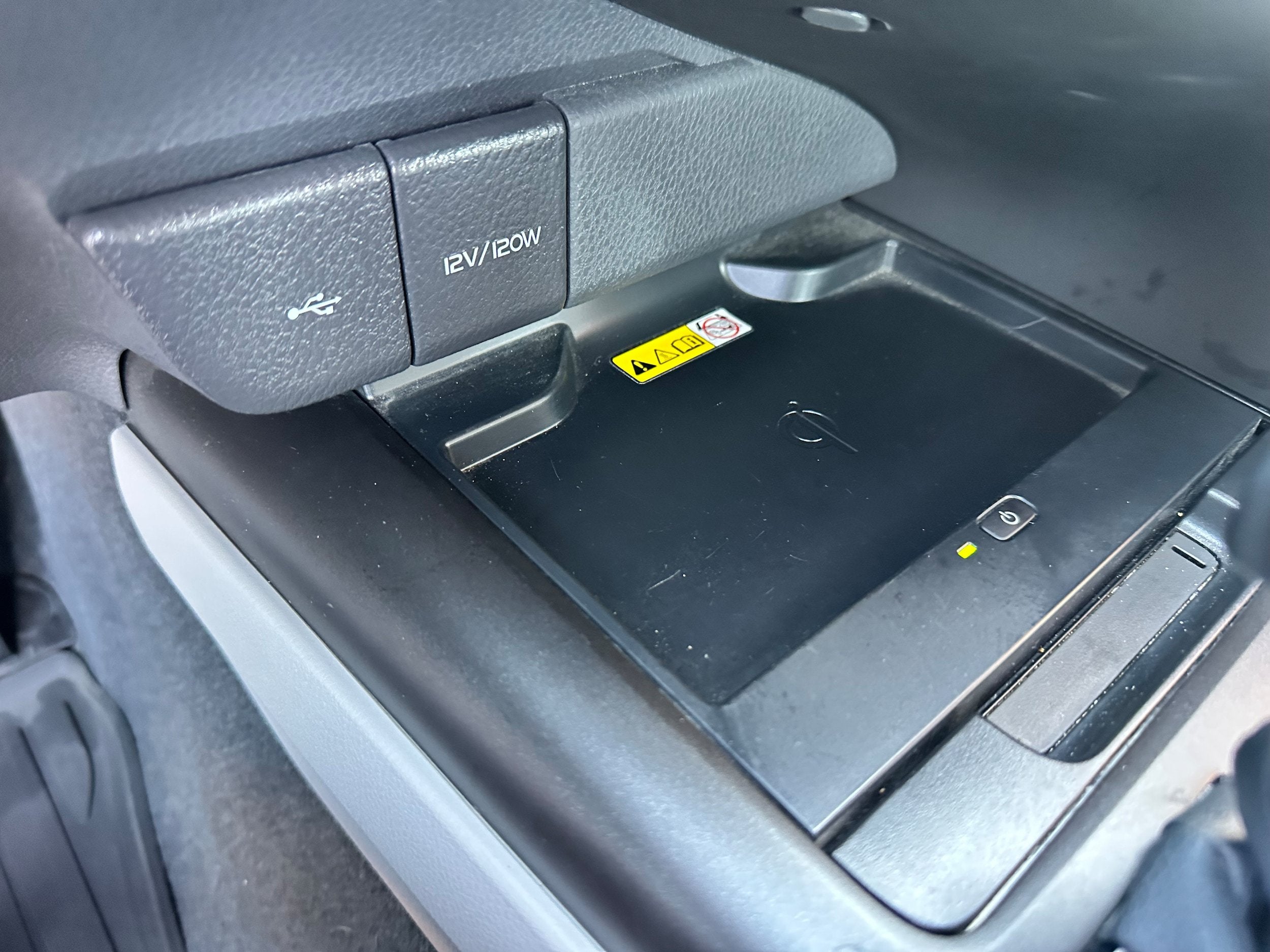 2024 Toyota Camry Hybrid XLE
