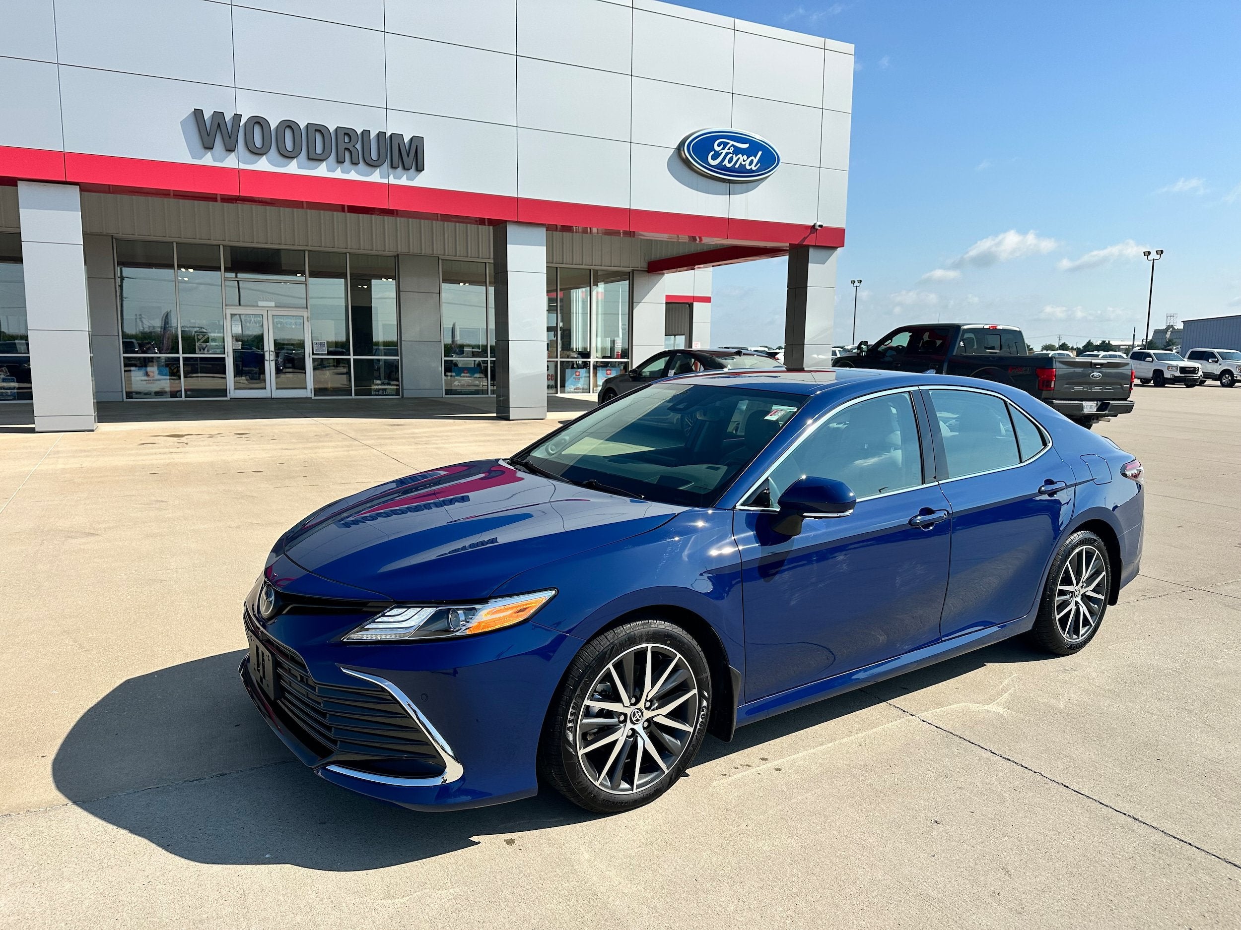 2024 Toyota Camry Hybrid XLE