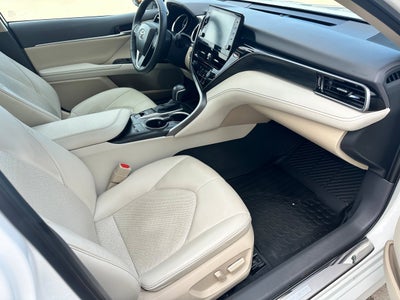 2023 Toyota Camry Hybrid XLE