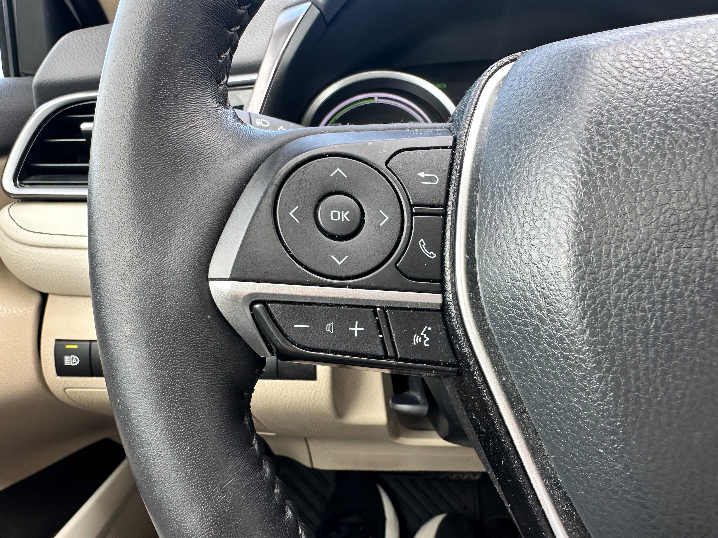 2023 Toyota Camry Hybrid XLE