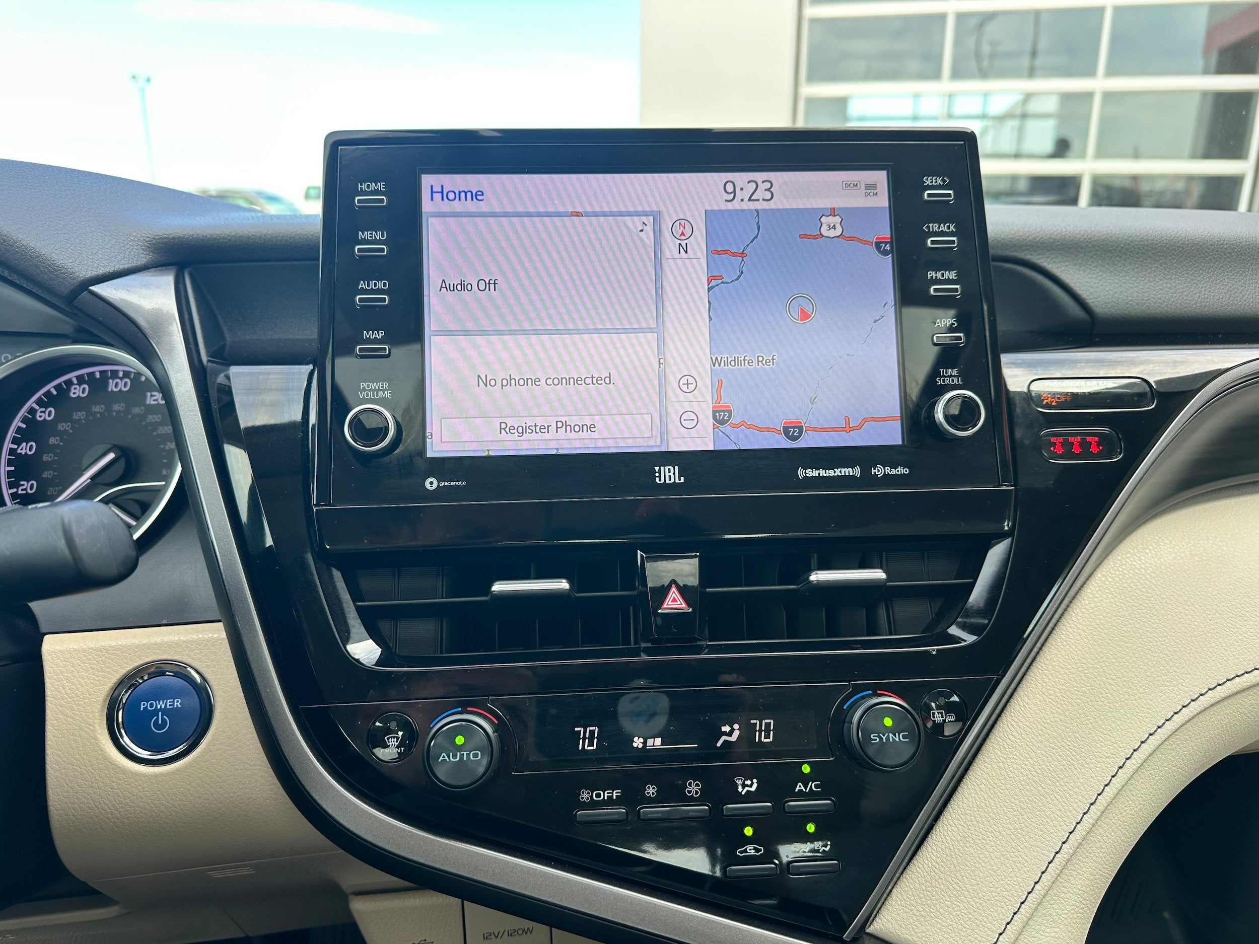 2023 Toyota Camry Hybrid XLE