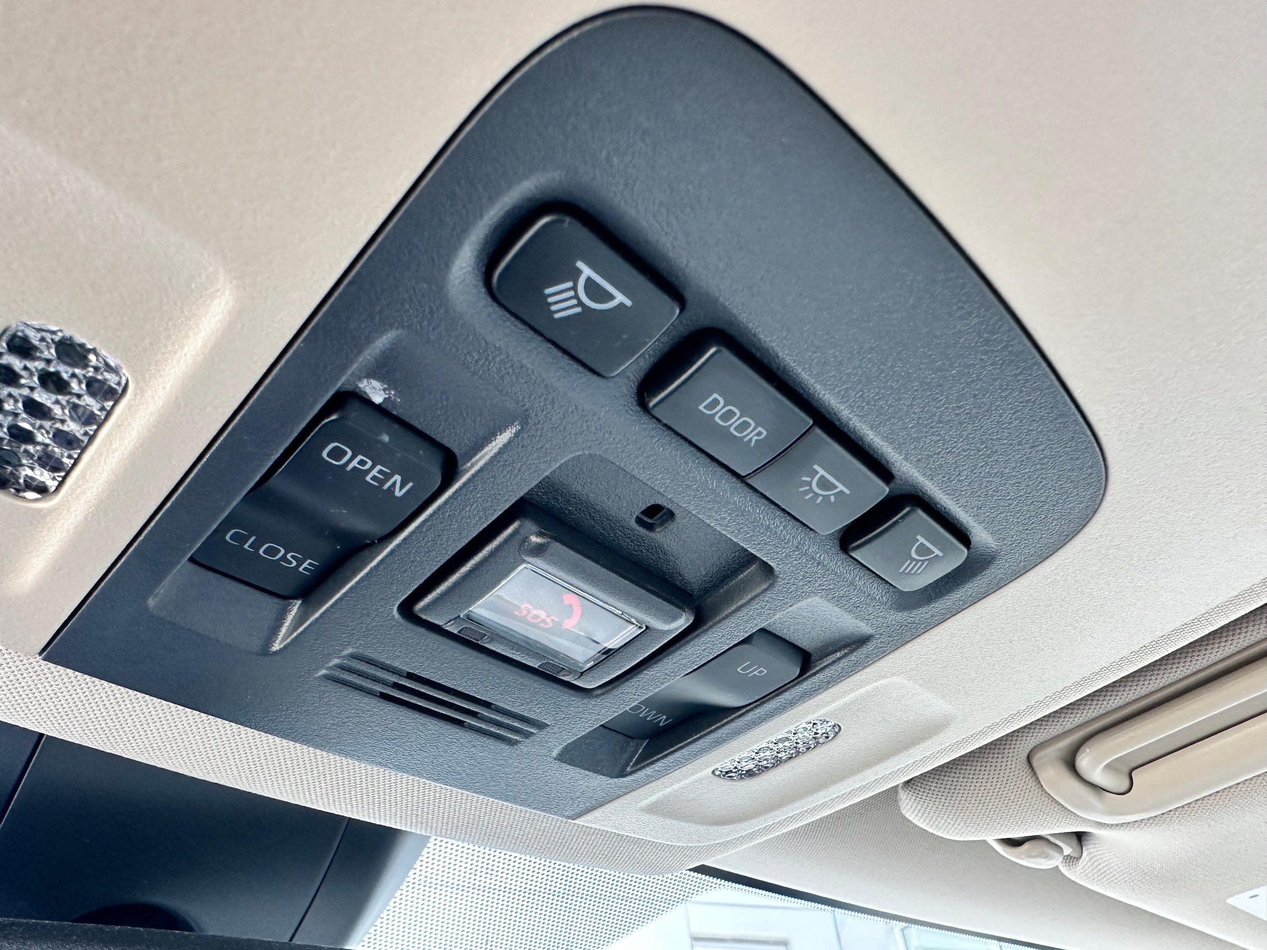 2023 Toyota Camry Hybrid XLE