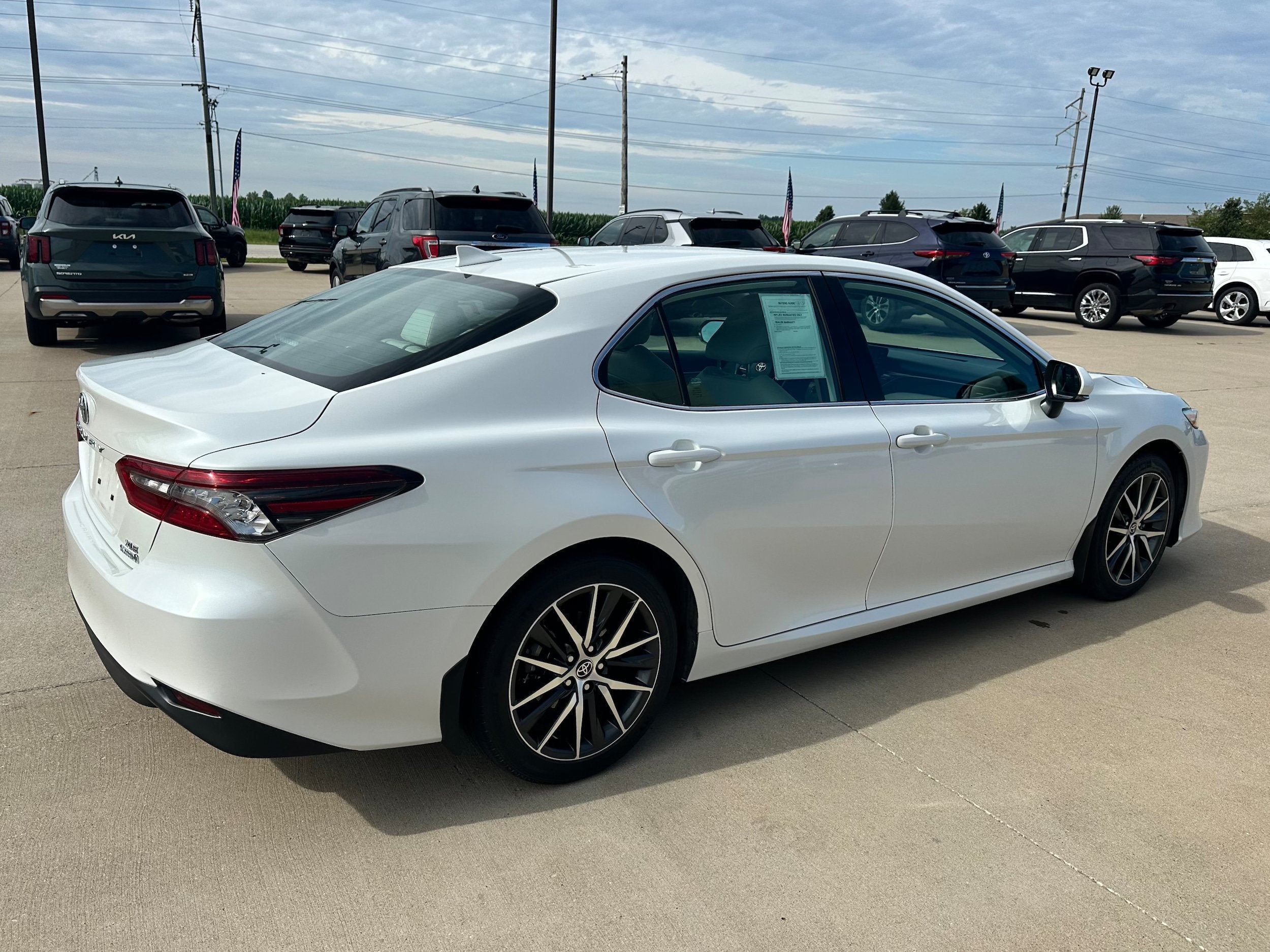 2023 Toyota Camry Hybrid XLE