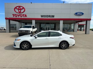 2023 Toyota Camry Hybrid XLE