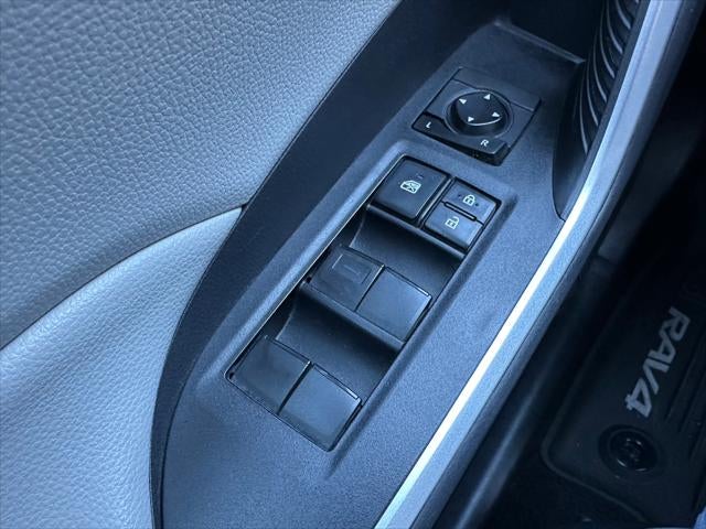 2021 Toyota RAV4 Base