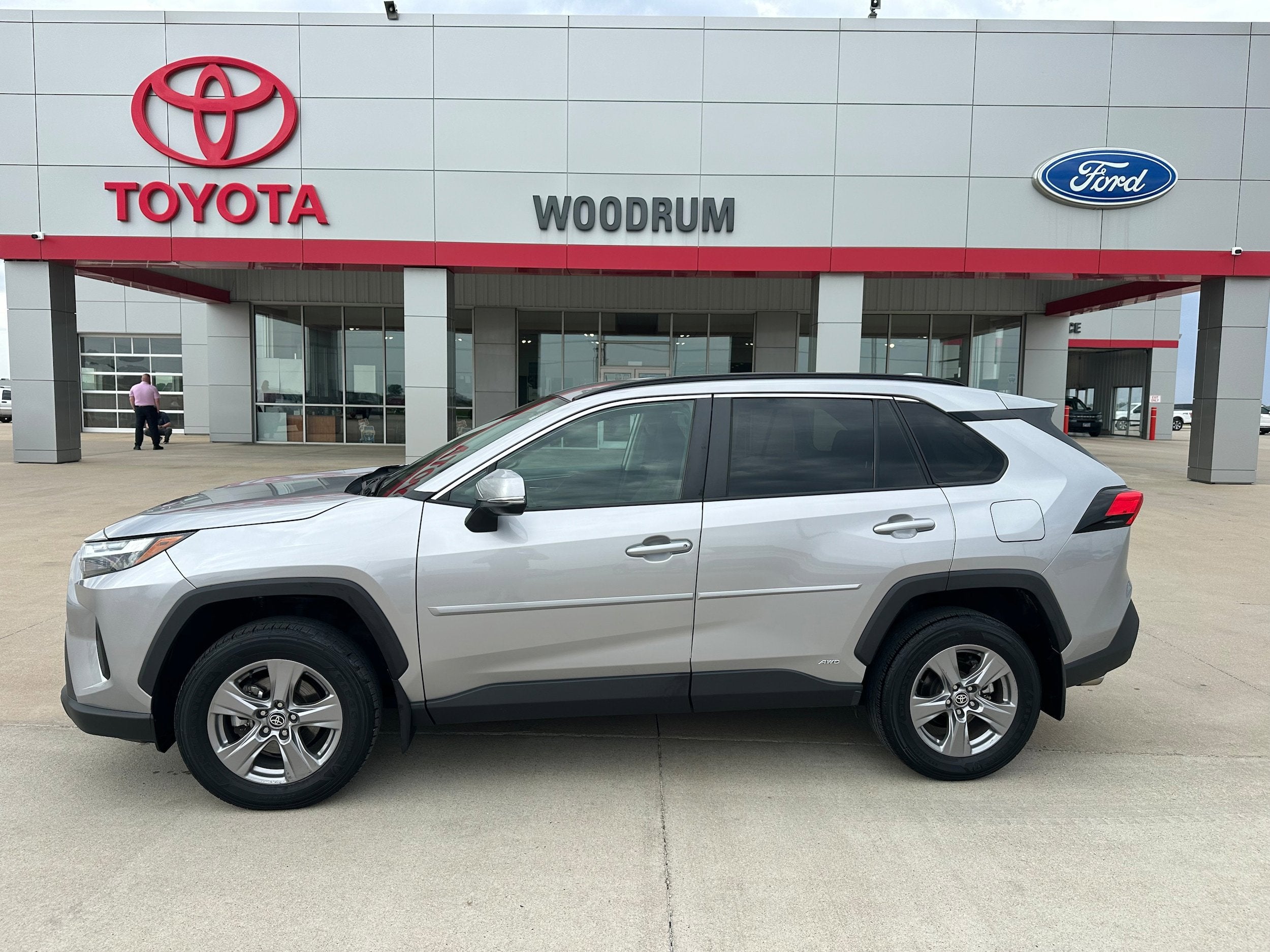 2023 Toyota RAV4 Hybrid XLE