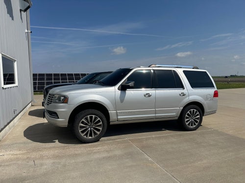 2015 Lincoln Navigator Base