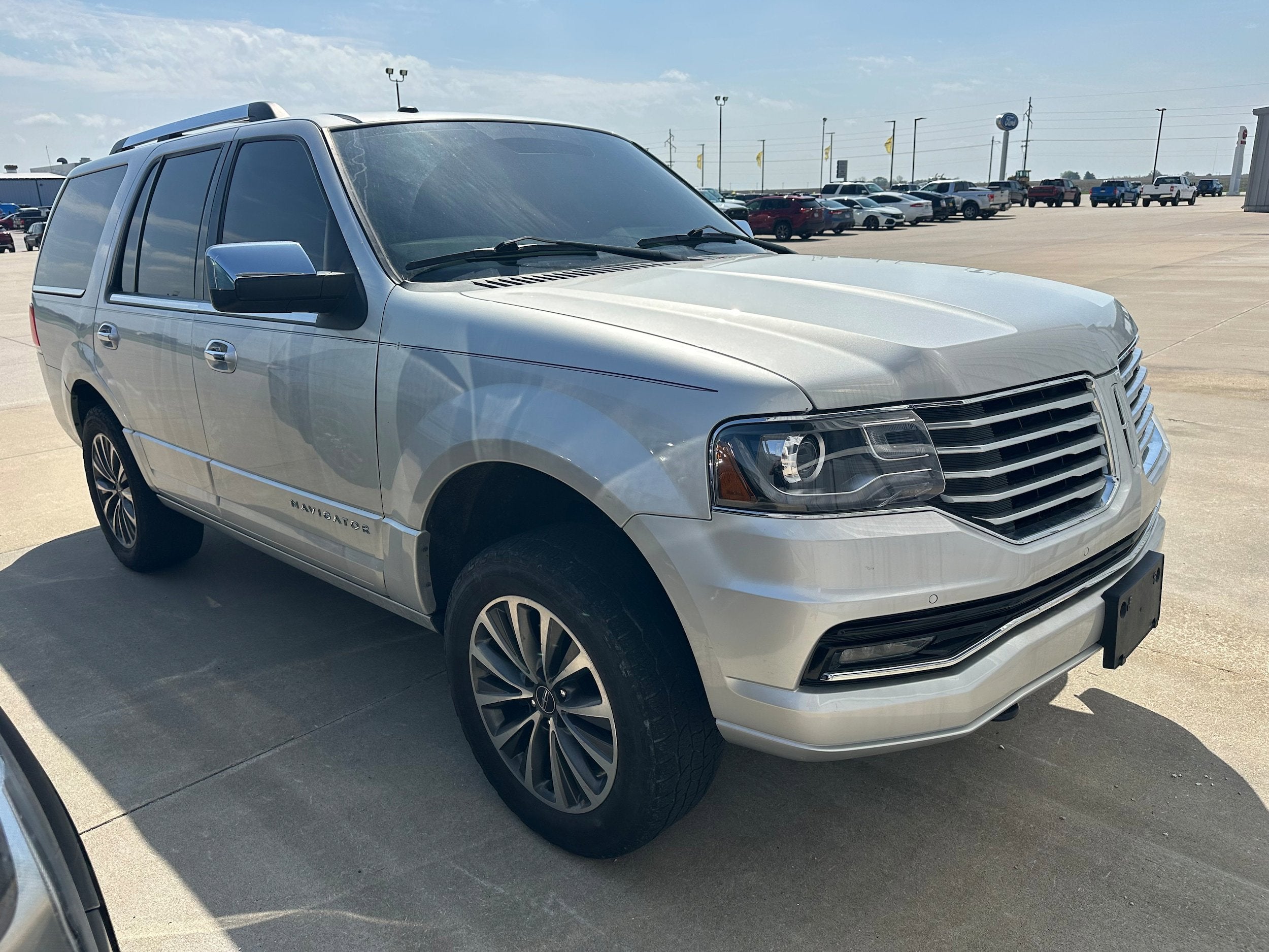 2015 Lincoln Navigator Base
