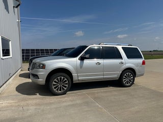2015 Lincoln Navigator Base
