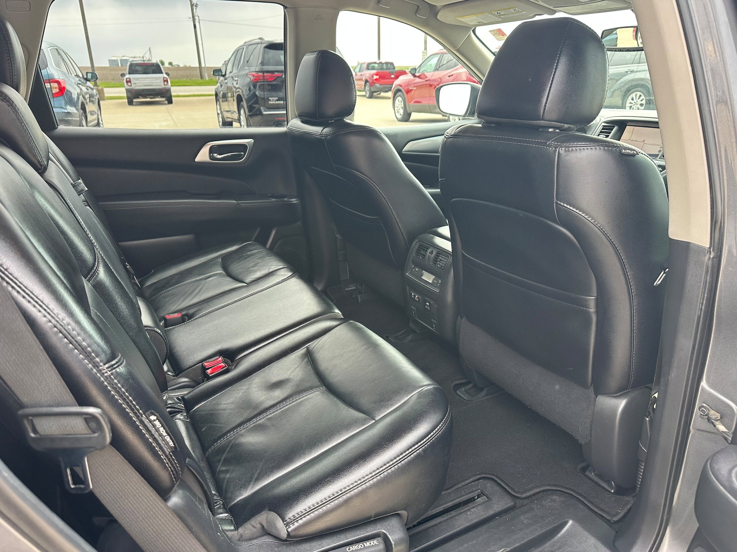 2020 Nissan Pathfinder SL