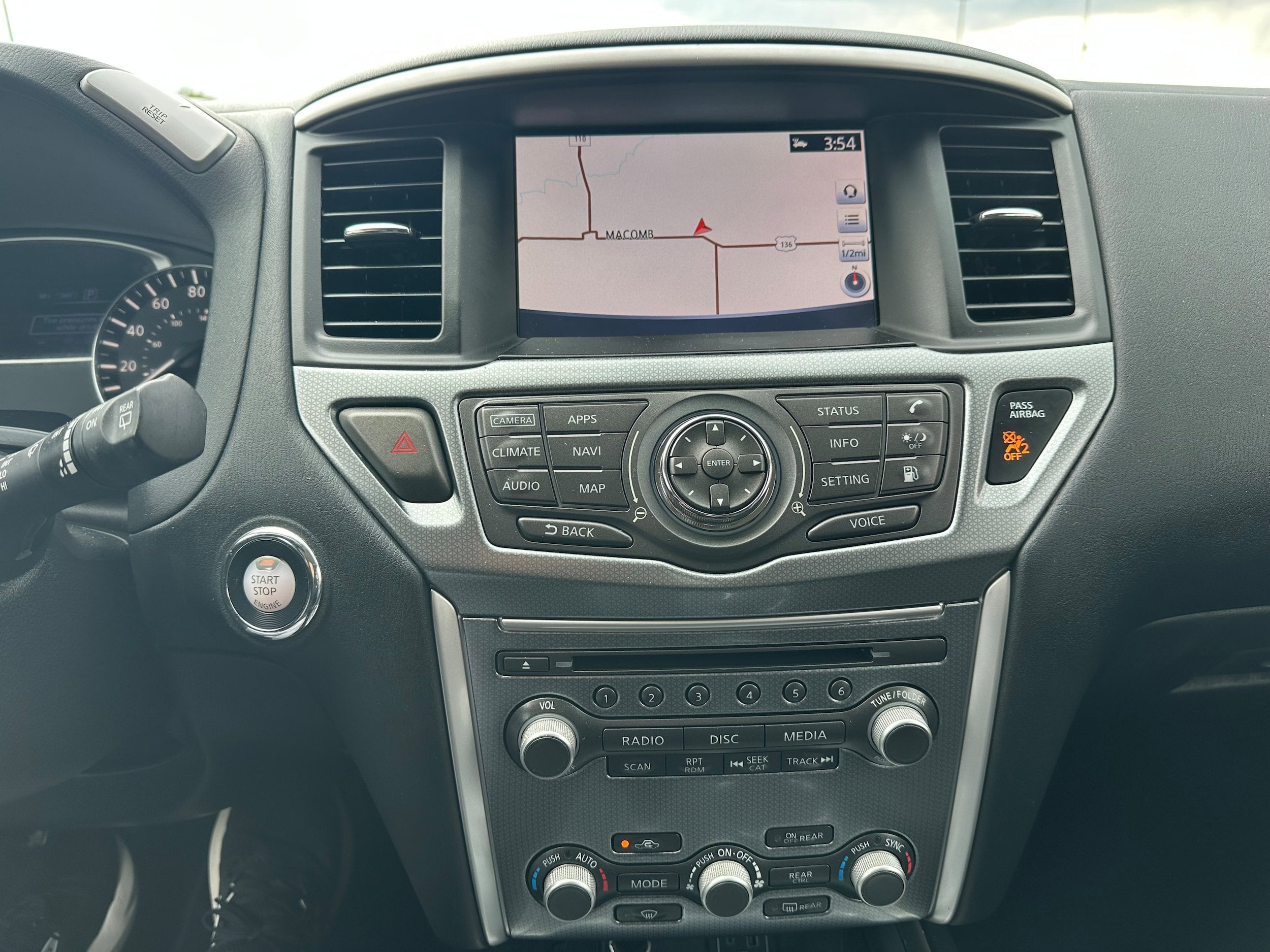 2020 Nissan Pathfinder SL