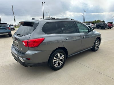 2020 Nissan Pathfinder SL