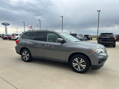 2020 Nissan Pathfinder SL