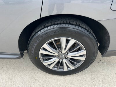 2020 Nissan Pathfinder SL