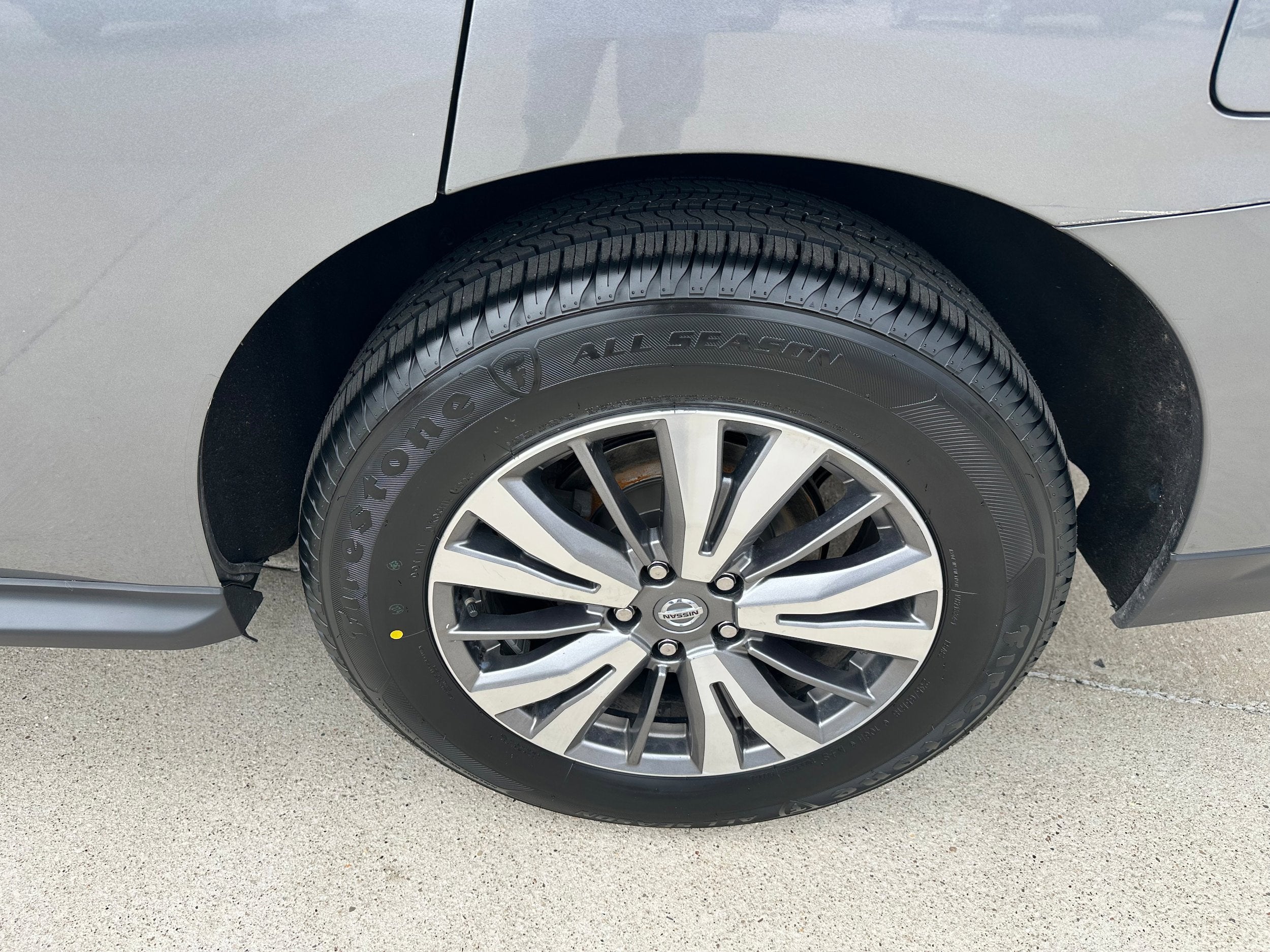 2020 Nissan Pathfinder SL