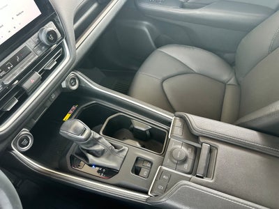 2024 Toyota Grand Highlander Base