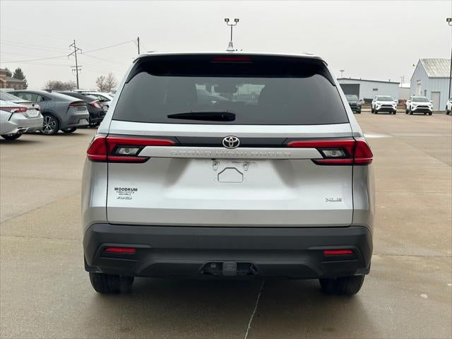 2024 Toyota Grand Highlander Base