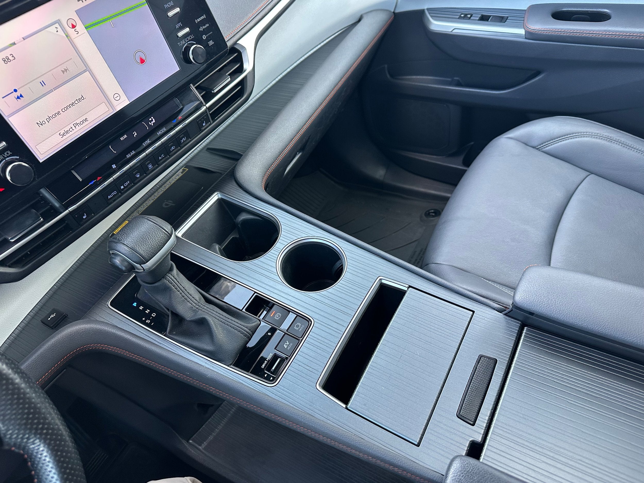 2023 Toyota Sienna XSE