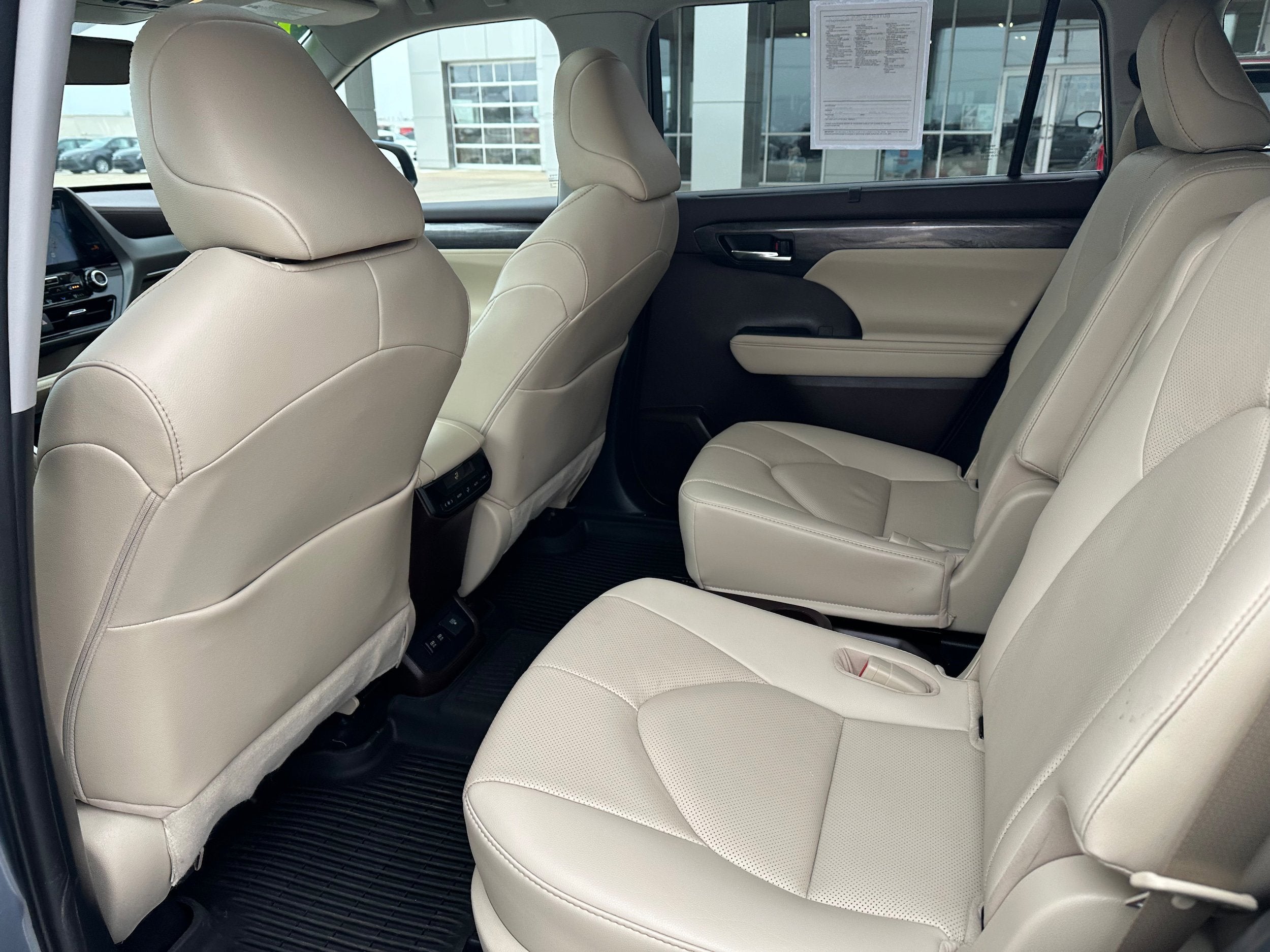 2021 Toyota Highlander Base