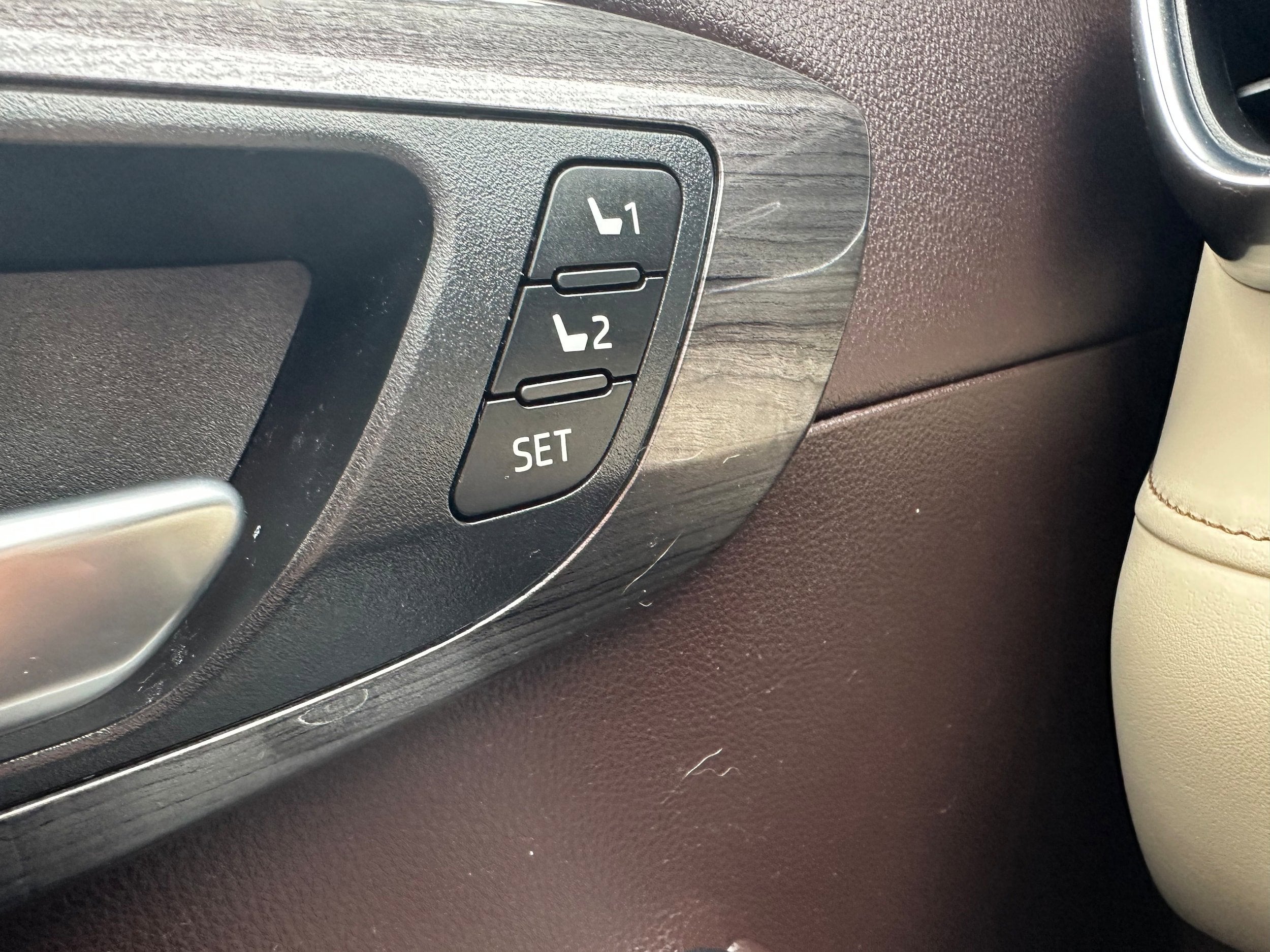 2021 Toyota Highlander Base