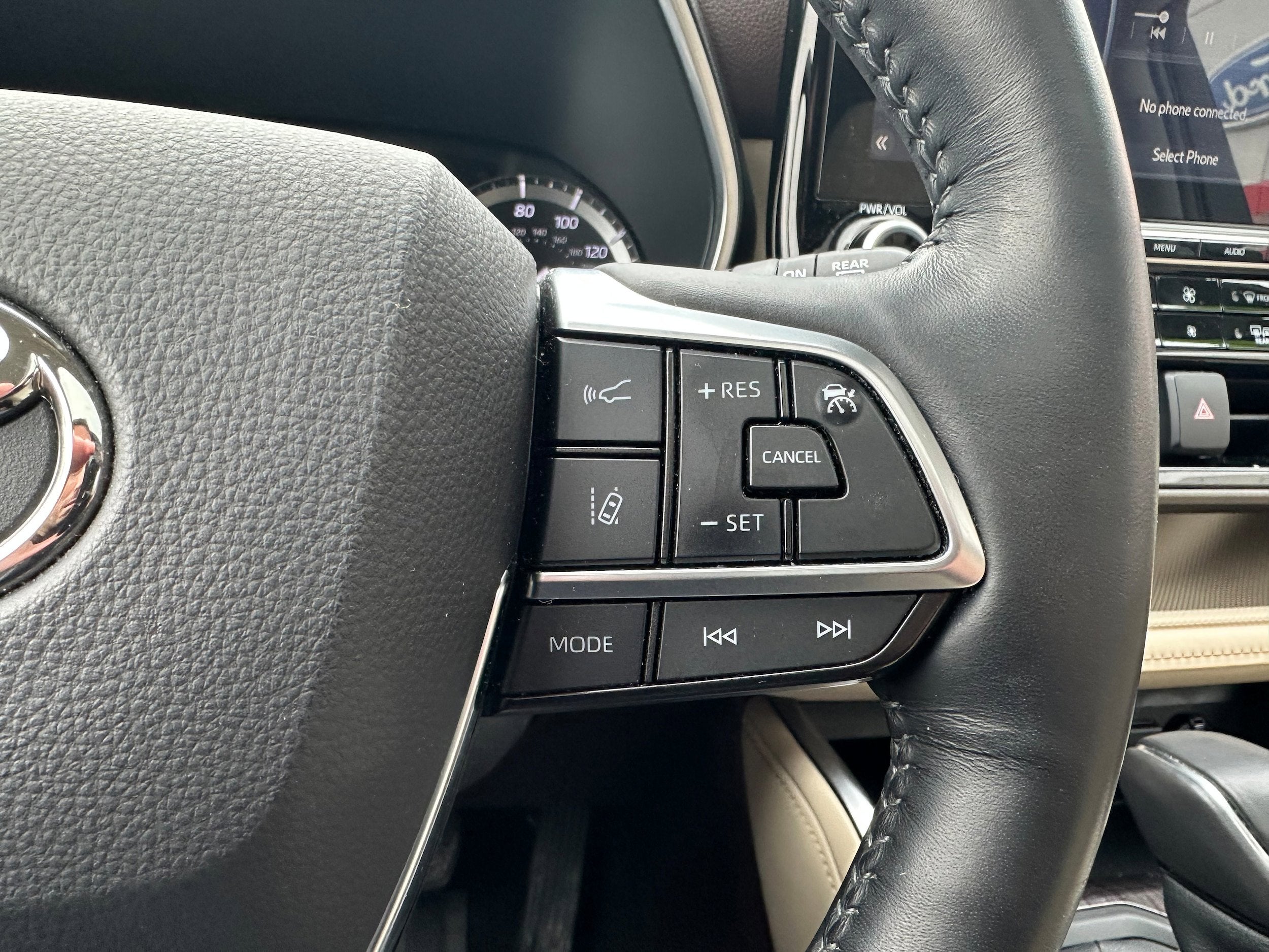 2021 Toyota Highlander Base